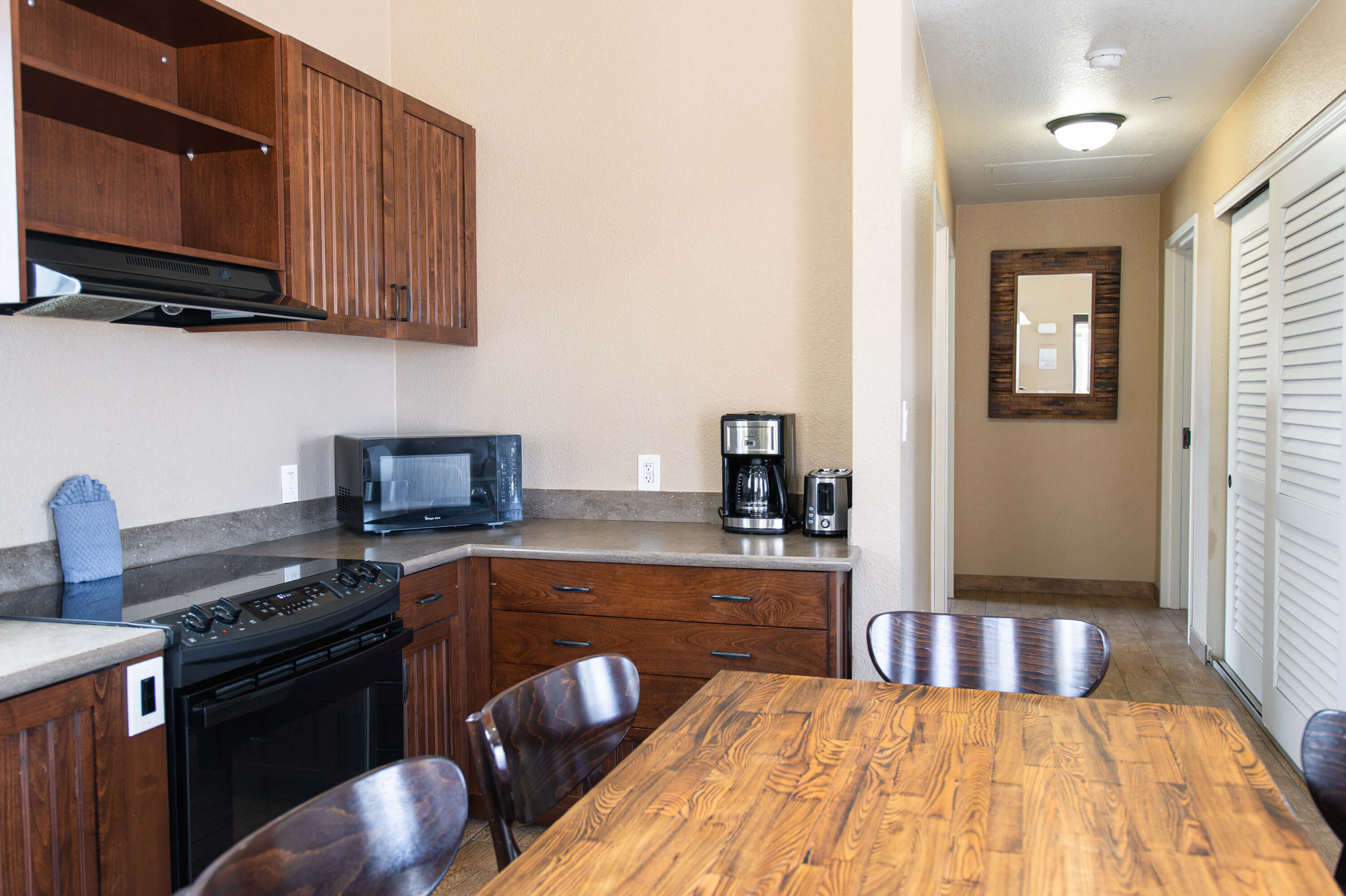 del-mar-beach-marina_marina_two-bedroom_kitchen.jpg