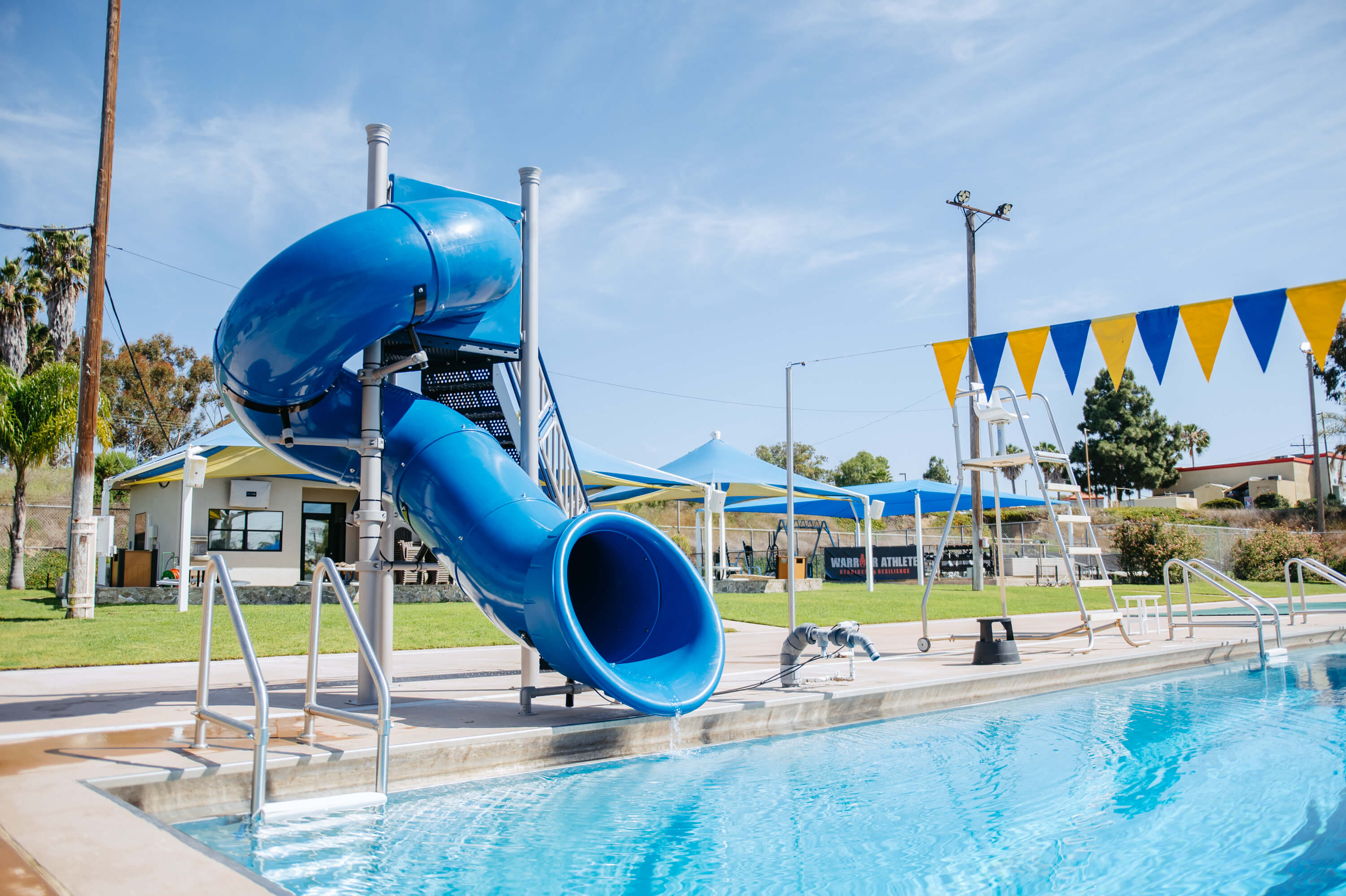 13-area-pool_slide.jpg
