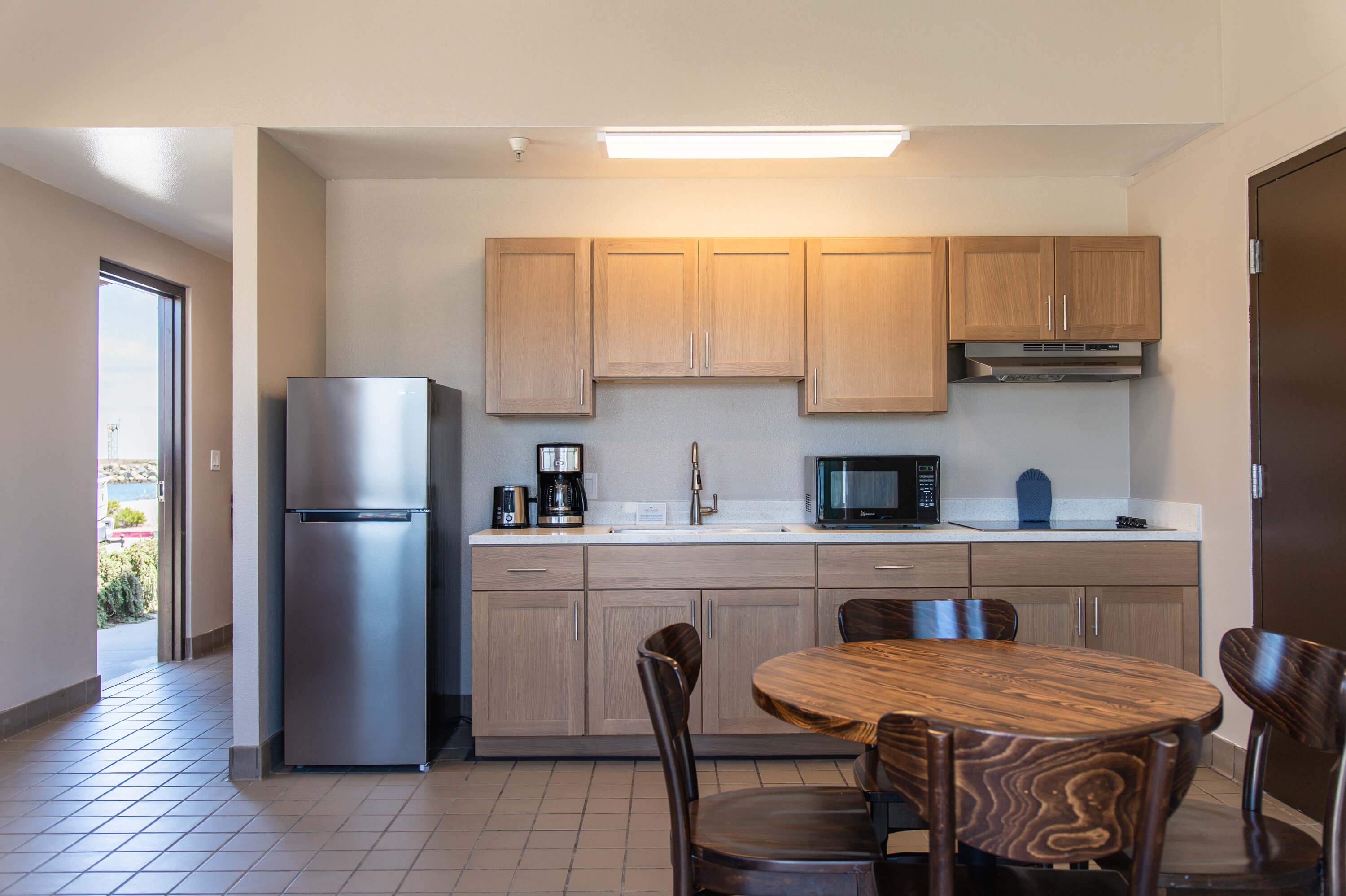 del-mar-beach-marina_marina_one-bedroom_kitchen.jpg