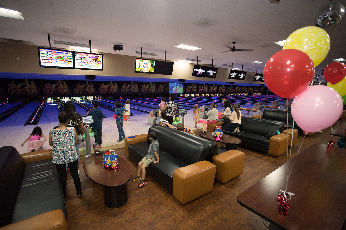 leatherneck-lanes_birthday-party-bowl.jpg