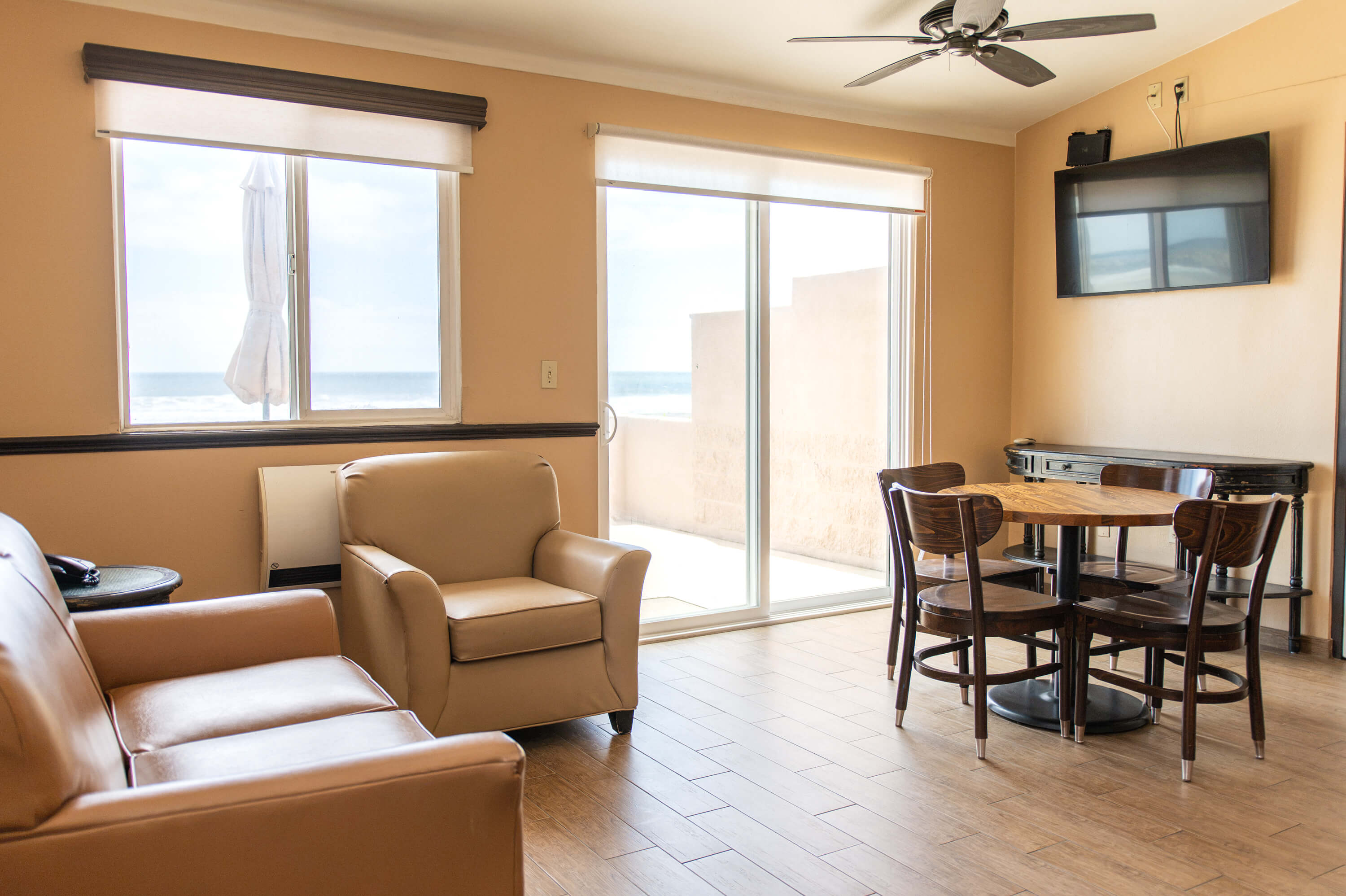 del-mar-beach-marina_beachfront_one-bedroom_living.jpg