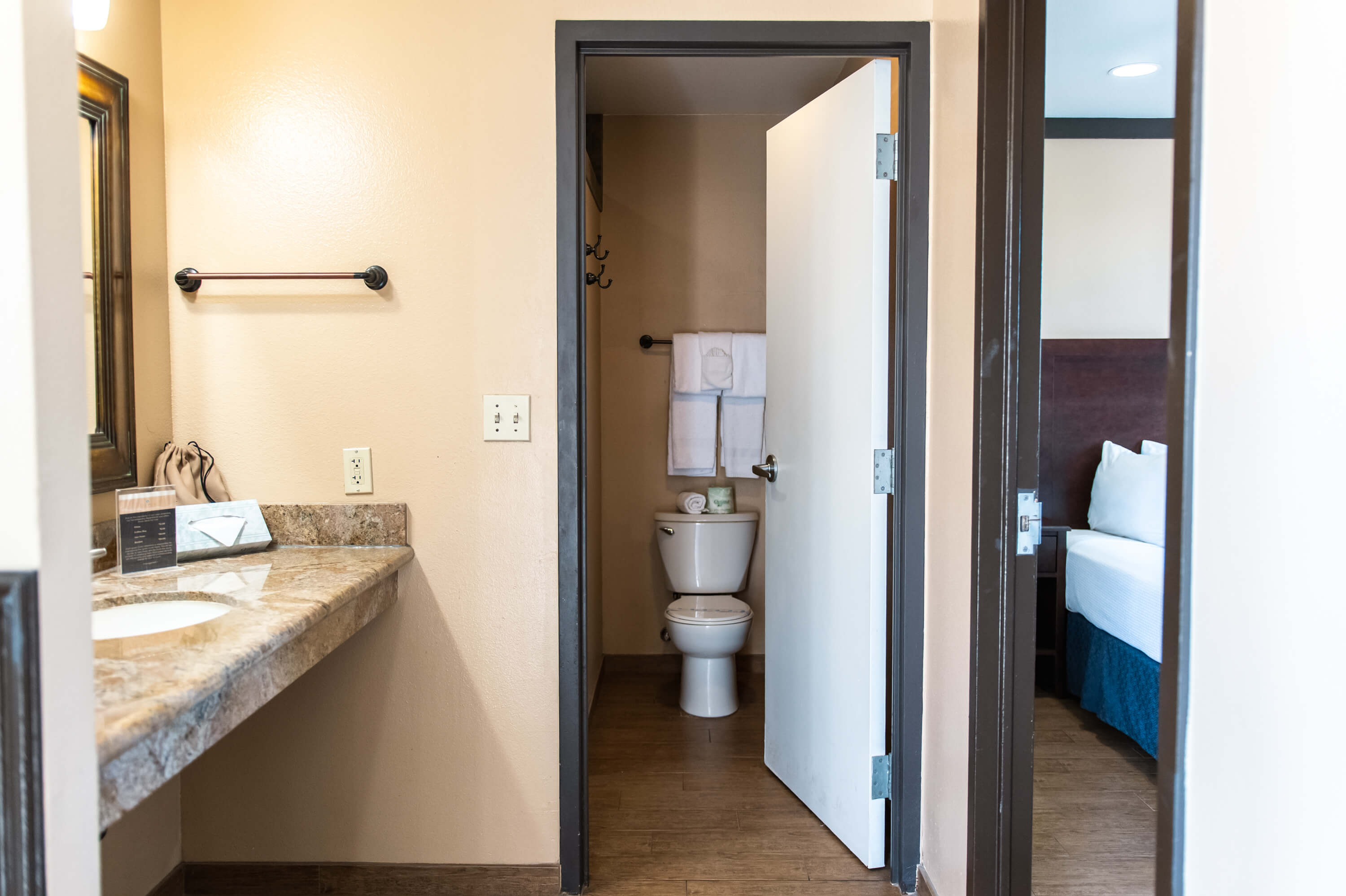 del-mar-beach-marina_beachfront_one-bedroom_bath.jpg