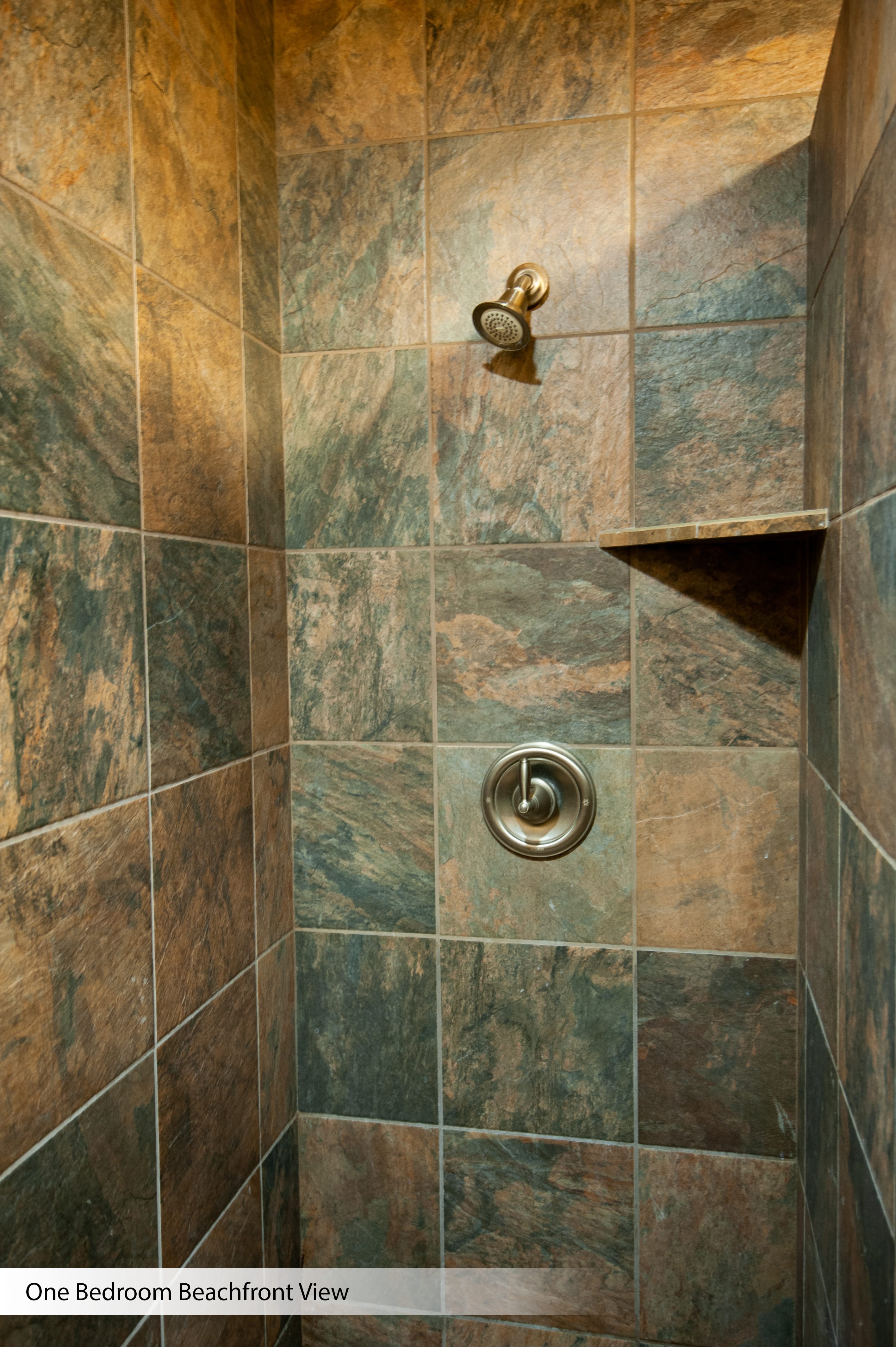del-mar-beach-marina_beachfront_one-bedroom_shower.jpg