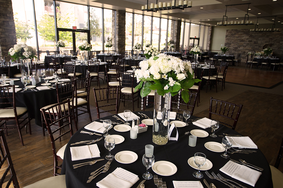 pacific-views-event-center_seaview-room-tables.jpg