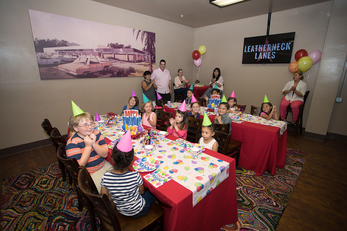 leatherneck-lanes_birthday-party-room.jpg